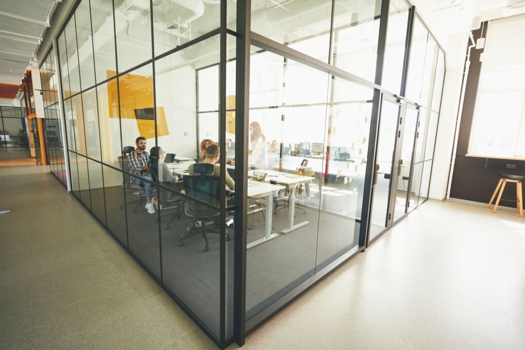 tata ruang kantor tertutup1.jpg