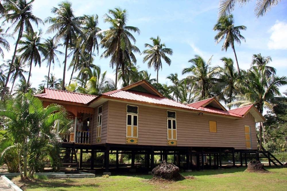 Rumah Adat Dari Baja Ringan.jpg