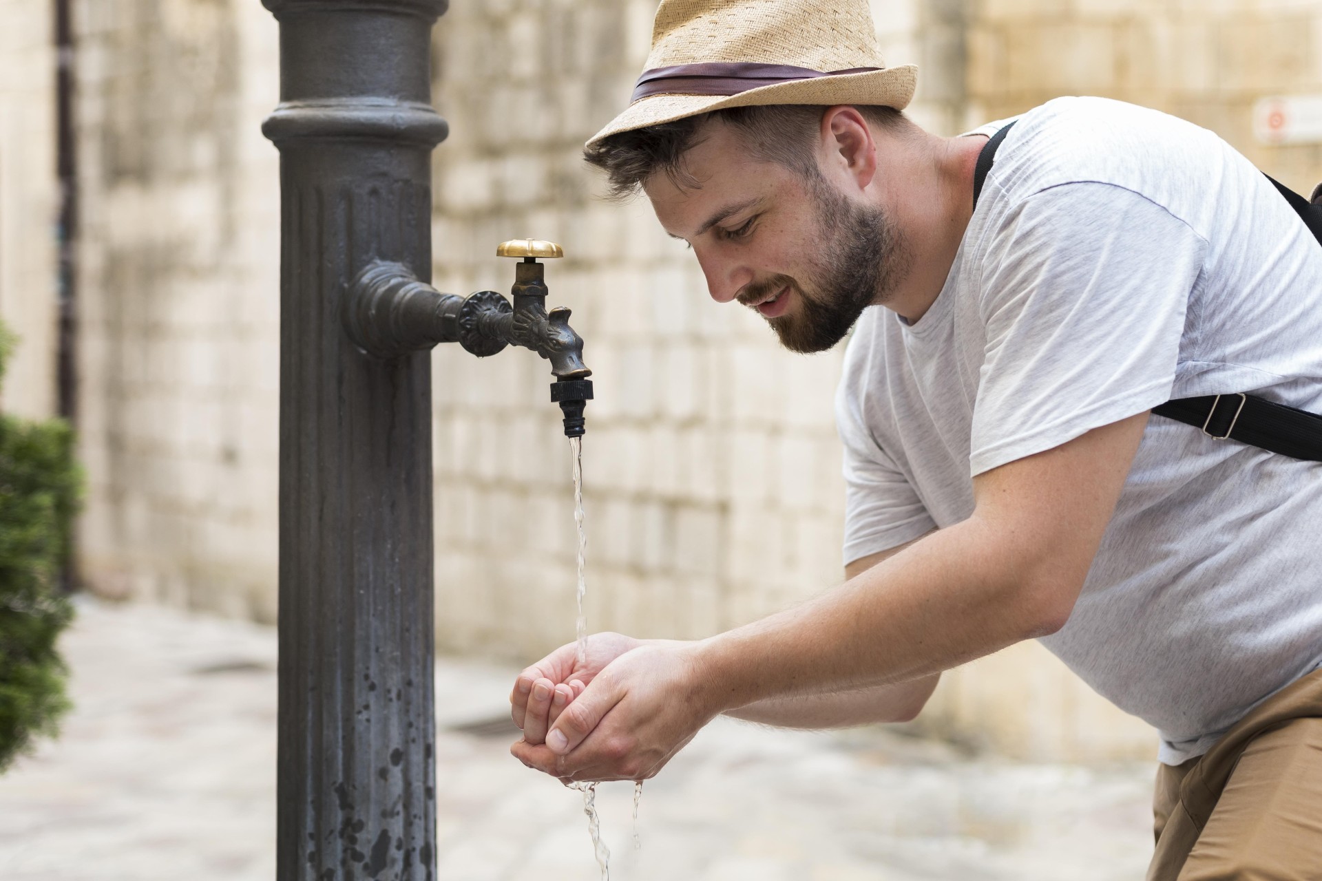 male-traveler-montenegro-outdoors (2).jpg